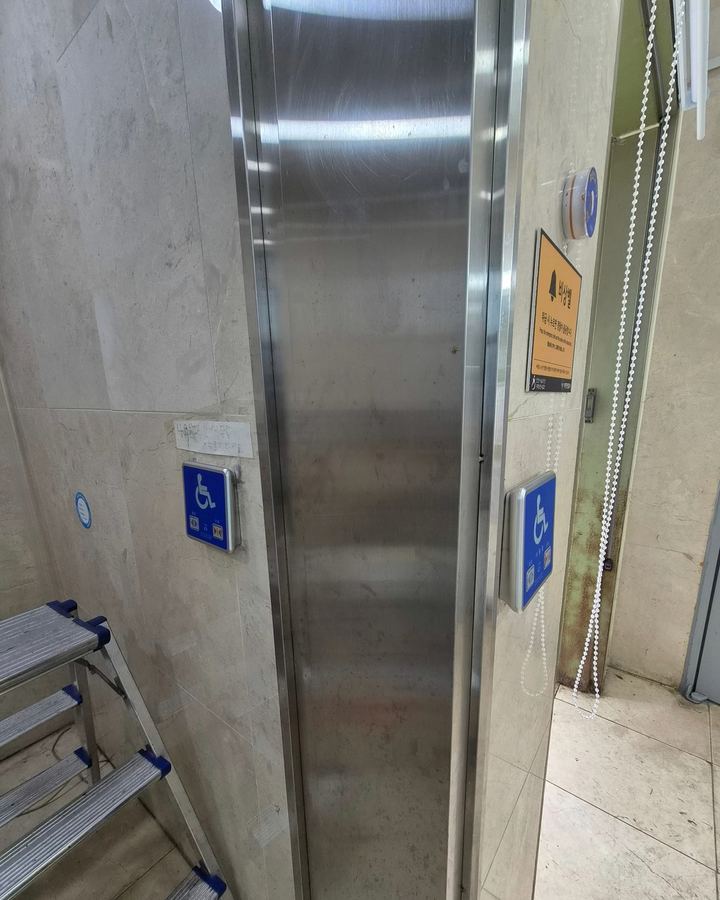 경서동 자동문교체 현장 사진