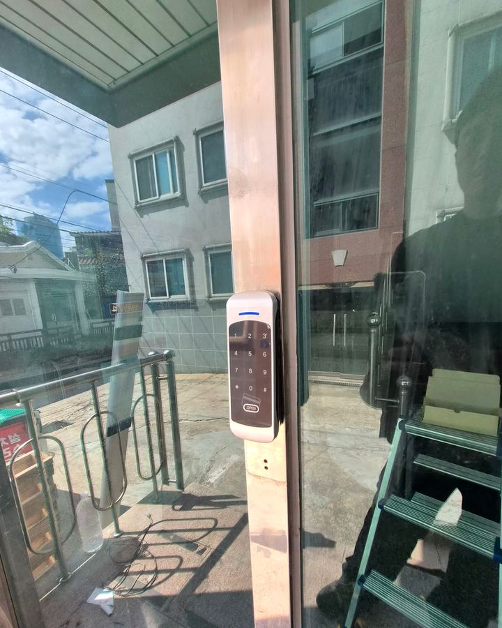 소사동 자동문 번호키 설치 모습